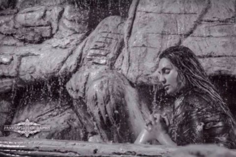 Şəbnəm Tovuzlu bu dəfə suyun altında...