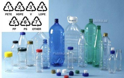 Plastik su qablarının altındakı müəmmalı rəqəmlər