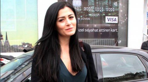 Deniz Çakırın 20 il öncəki fotosu Deniz Çakırın 20 il öncəki fotosu
