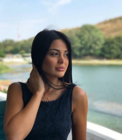 Azərbaycanın ən gözəl uşağı Banunun atası GÖRÜN KİMLƏ SEVGİLİ İMİŞ Azərbaycanın ən gözəl uşağı Banunun atası GÖRÜN KİMLƏ SEVGİLİ İMİŞ