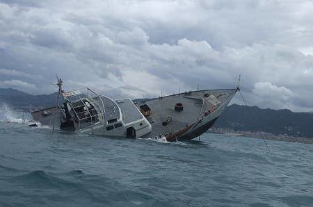 İstanbula yük aparan gəmi batdı