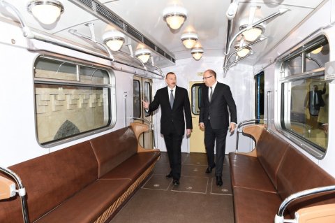 Prezident Bakı metrosunun sərnişini oldu 