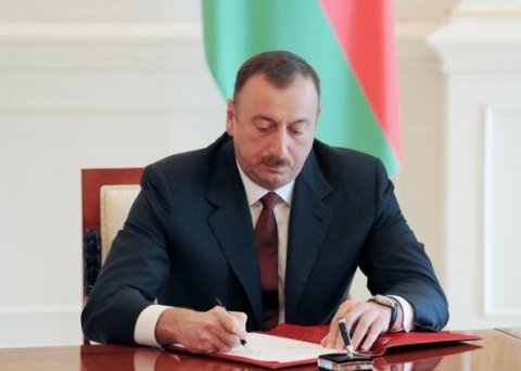 Prezident Tacikistana yeni səfir göndərdi
