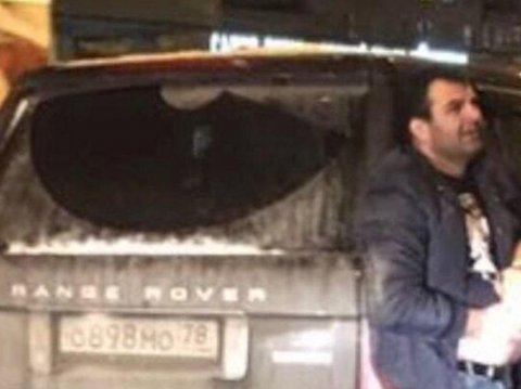Biznesmen Mustafaye Range Roverlə avtobusun qarşısını kəsdi, sürücünü bıçaqladı - FOTO