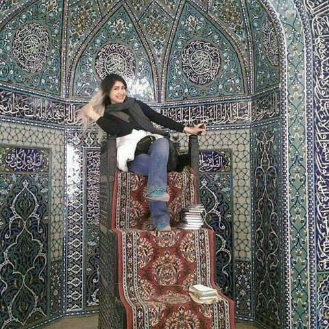 İranlı etirazçı qadınlar - AKSİYALARDAN MARAQLI FOTOLAR