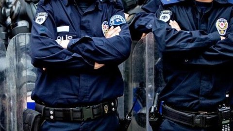 YENİ XƏBƏR: 10 min yol polisi işdən ÇIXARILDI