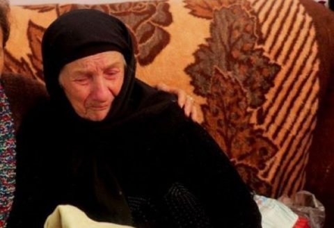 Kadırov 104 yaşlı Mədinə Əliyevaya EV BAĞIŞLADI