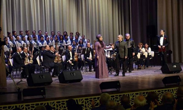 Sumqayıtda Xalq Çalğı Alətləri Orkestri və Xor kollektivinin təqdimatı keçirilib