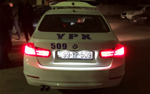 Yol polislərimiz sürücünü vəhşicəsinə döydü: "Qulağından yumruqla vurdu" - FOTO