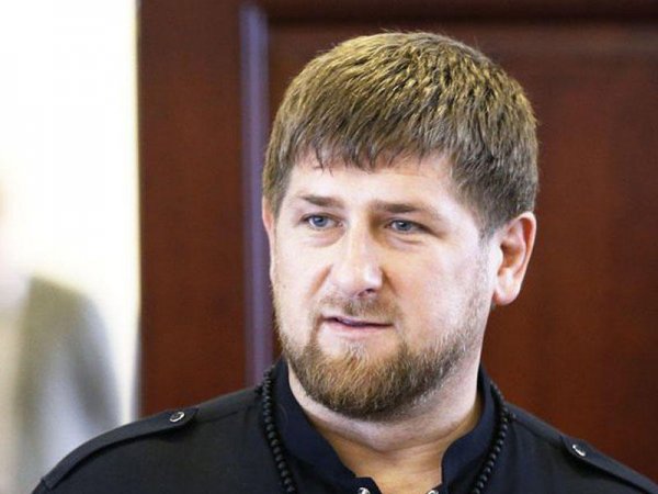 "Facebook" Kadırovun səhifələrini bağlamasının səbəbini açıqladı