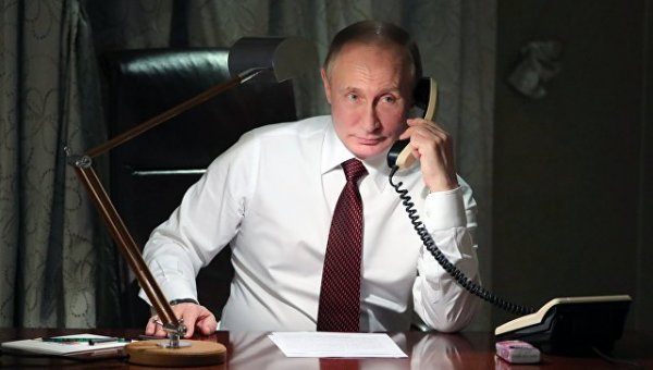 Putin Sarkisyanla Ermənistandakı vəziyyəti müzakirə edib