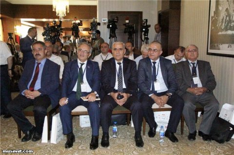 Türkiyənin tanınmış 40 jurnalisti Bakıda - Media Forumu başladı- FOTOLAR