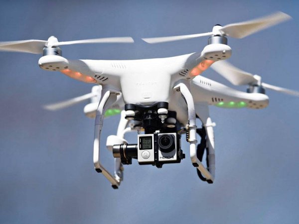 Çində dron polislər yol hərəkətini izləyir