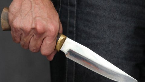 Bakıda metroda sevgilisini bıçaqlayan şəxs tutuldu - Cinayət işi açıldı Bakıda metroda sevgilisini bıçaqlayan şəxs tutuldu - Cinayət işi açıldı
