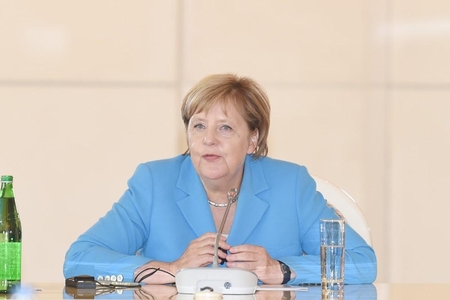 Angela Merkel: “Camal Qaşıqçı cinayəti açılmayanadək Səudiyyə Ərəbistanına silah satılmayacaq”