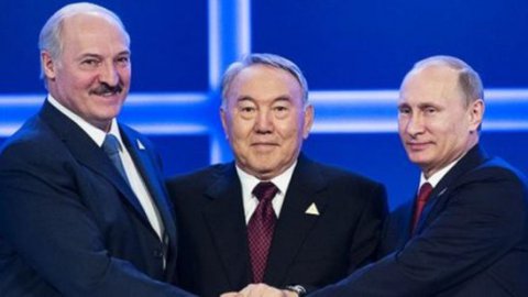  Paşinyanı bu masaya buraxmırlar: Nazarbayev və Lukaşenko...