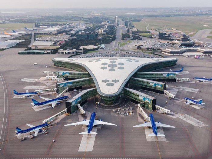 Heydər Əliyev Beynəlxalq Hava limanı dünyanın 3 ən qeyri-adi aeroportları sırasına daxil olub