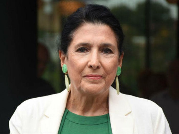 Gürcüstan ilk qadın prezidentini seçdi - Salome Zurabişvili kimdir?