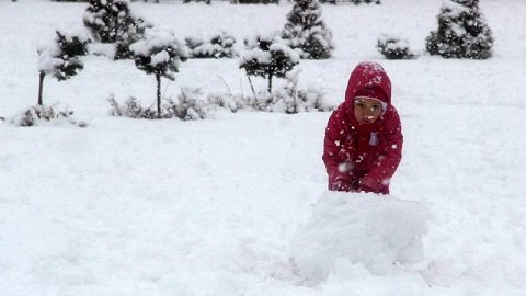 Əhaliyə HAVA XƏBƏRDARLIĞI: temperatur kəskin enir, YAĞIŞ, QAR GƏLİR