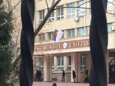 Universitetdə bayrağımıza qarşı hörmətsizlik – Foto