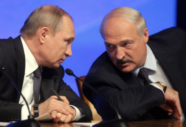 Lukaşenko Putinlə mübahisə etdi, sonra üzr istədi