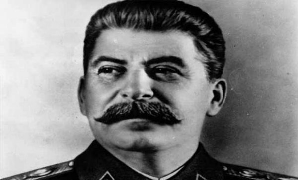 Stalinin telefon kitabçası satıldı - 3 milyona