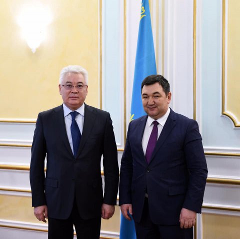 Beynəlxalq Türk Akademiyasının prezidenti Qazaxıstan Respublikasının Xarici İşlər naziri ilə görüşdü