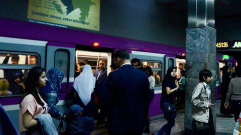 Bakı Metrosunda HƏYƏCANLI ANLAR - Qatarlar boşaldıldı