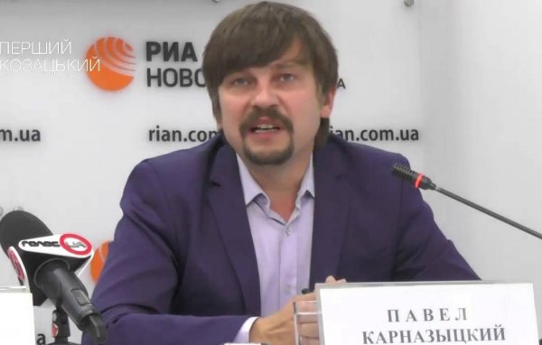 Ukrayna tanınmış politoloqu ölkədən qovdu