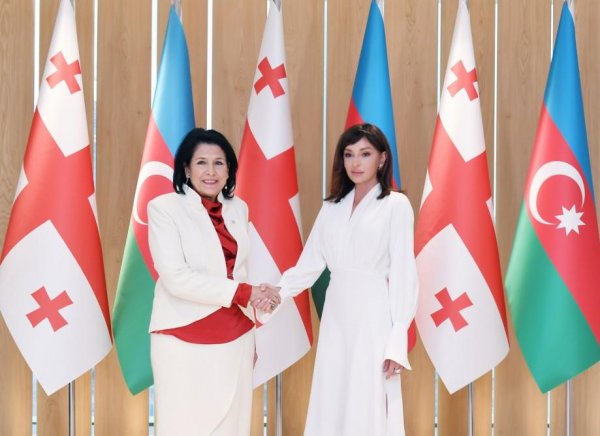 Mehriban Əliyeva Gürcüstan Prezidenti Salome Zurabişvili ilə görüşüb