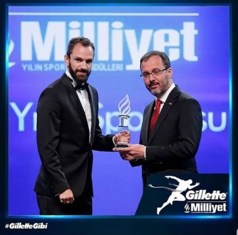 Ramil Quliyev Türkiyənin ən yaxşı idmançısı seçildi - ŞƏKİL