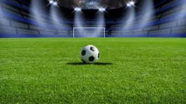 Futbolçu oyun zamanı öldü - VİDEO