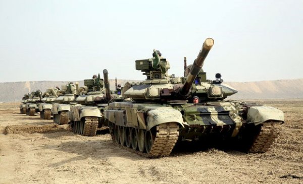 Ordumuzun tank bölmələri təlim tapşırıqlarını yerinə yetirirlər - VİDEO