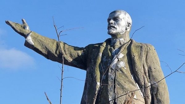 Lenini diriltmək istədi: “Qalx, qalx...” – Qızıl Meydanda qəribə olay