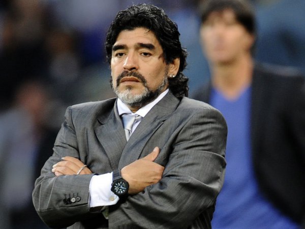 Maradonaya qarşı intizam işi açıldı - Trampa görə