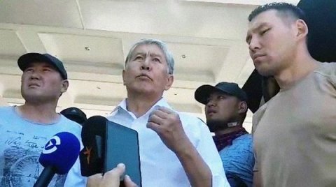 Atambayev təslim oldu - Son dəqiqə