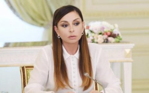 Mehriban Əliyeva tanınmış aktrisaya ev hədiyyə etdi - ŞƏKİL