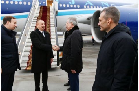 Prezident İlham Əliyev Putinin dəvəti ilə Rusiyaya səfər edib