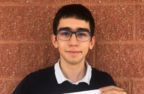 15 yaşlı azərbaycanlı Stanford Universitetinə qəbul olunub - ŞƏKİL
