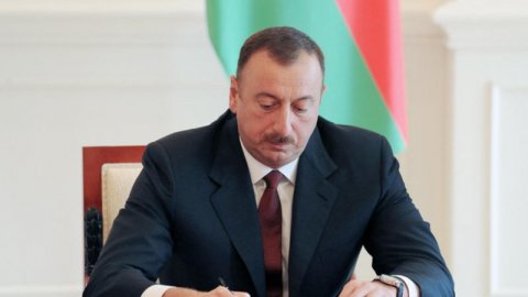 Prezident Azərbaycanda dəmir yolu tikintisinə üç milyon manat ayırdı