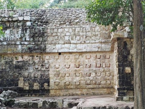 Mayalılara aid yeni saray tapılıb