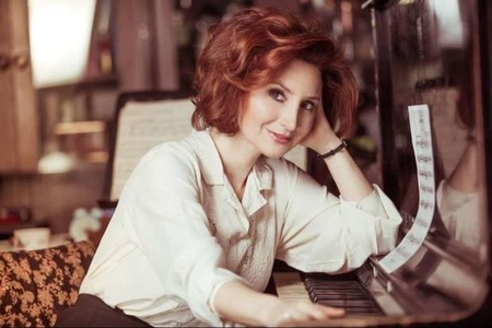 Məşhur türkiyəli müğənni Bakıdakı evində konsert verir Məşhur türkiyəli müğənni Bakıdakı evində konsert verir