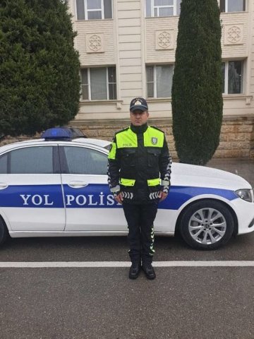 Yol polisi yeni geyimdə — ŞƏKİL