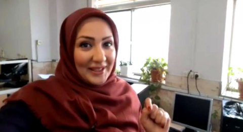 İranlı qadın diktor istefa verdi: “Bağışlayın, sizə 13 il yalan danışmışam” - Şəkil