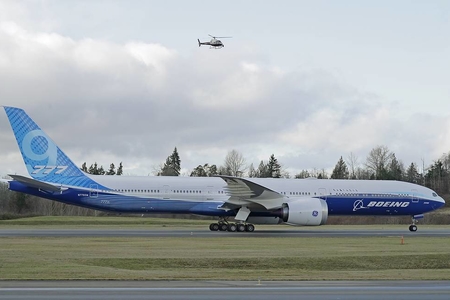 “Boeing 777X” birinci sınaq uçuşunu başa çatdırıb
