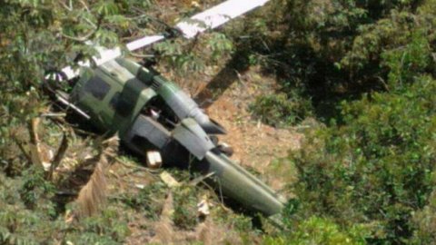 Kolumbiyada hərbi helikopter qəzaya uğradı