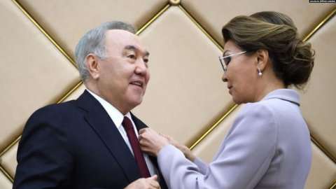 Dariqa Nazarbayevanın qəfil istefası atasının təşəbbüsü ilə ola bilər