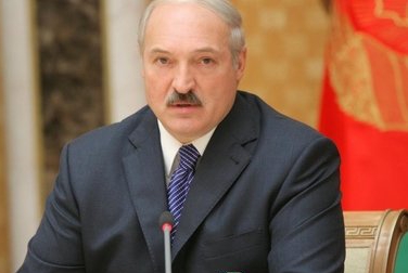 Lukaşenko Belarus hökumətini istefaya göndərib  
