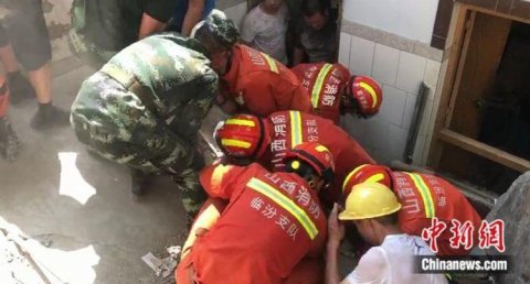 Çində hotelin çökməsi nəticəsində ölənlərin sayı 29-a çatıb