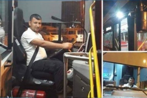 Təhsil naziri avtobus sürən direktora töhmət verdi- ŞƏKİL